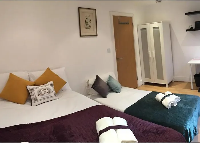 Lovely Private Bedrooms In Euston Station - 121